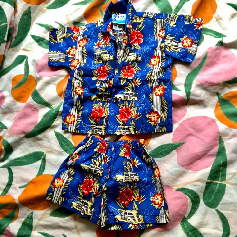 Hawaiian button down and shorts set for baby. Size is for 6mo.